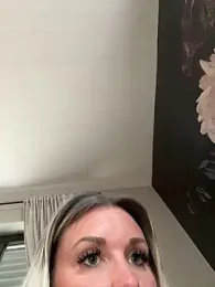 Bella-Tight webcam model stream image