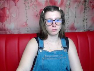 Liliana Shine webcam flirt4free model stream image