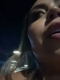 lariic webcam stripchat model stream image