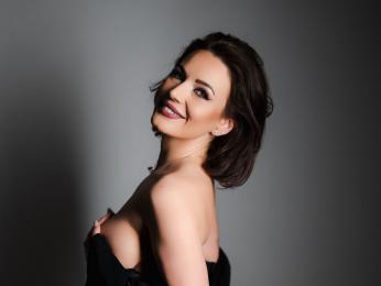 Selena webcam livejasmin model stream image