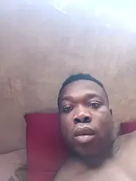 M_milove webcam stripchat model stream image