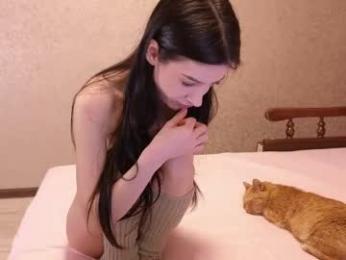 totallytiny_ webcam model stream image