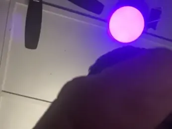 trash4cash webcam model stream image