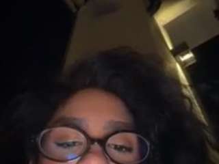 kendallk webcam model stream image