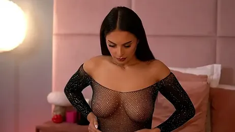 AlmaLuv webcam model stream image