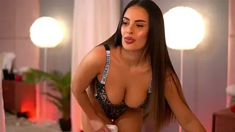 AlmaLuv webcam model stream image