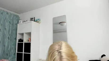 KenzieDawton webcam stripchat model stream image