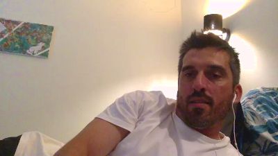 moumout1000 webcam model stream image