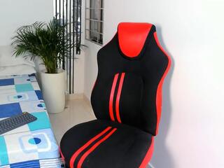 Niki Marti webcam model stream image