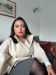 sukhakunis1 webcam stripchat model stream image