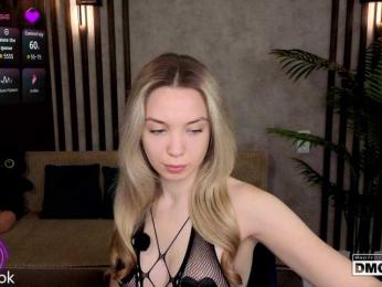 Hollywww webcam bongacams model stream image