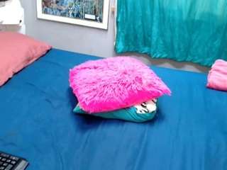 roxyluvxxx webcam model stream image