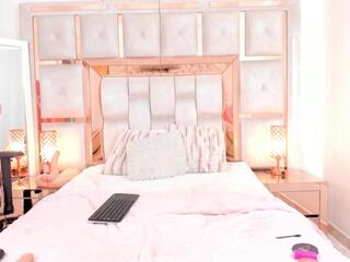 Carlee Jones webcam model stream image