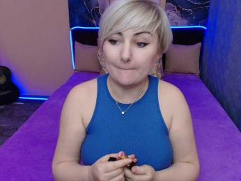 Blond_Pearl webcam model stream image