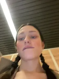 Mia_Mia_M webcam model stream image