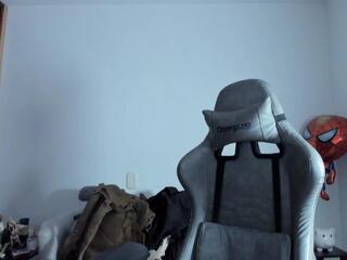 Luigi White webcam model stream image