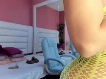 laurabigtits webcam model stream image