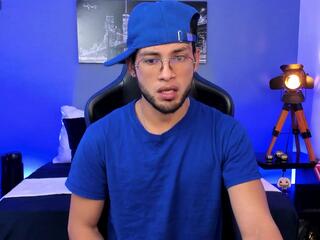 Max Conorr webcam model stream image