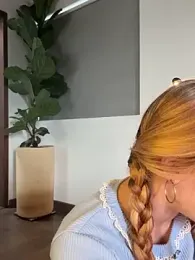 curchez_ webcam model stream image