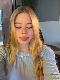 curchez_ webcam stripchat model stream image