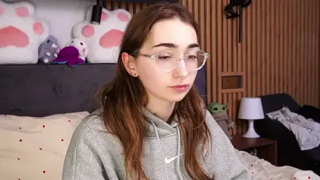 PollyBeev webcam model stream image