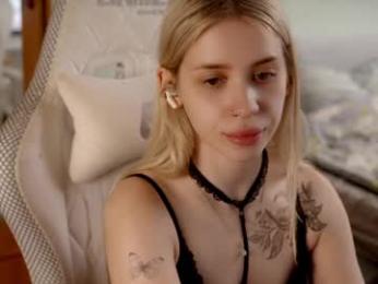 ho1yh01e webcam chaturbate model stream image