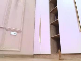 laumalove webcam chaturbate model stream image