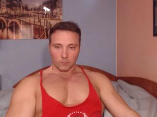 Hunky Muscle webcam model stream image