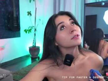 bellapazzia13 webcam model stream image