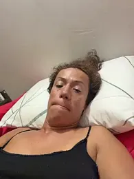 YOURSDEBORA webcam model stream image