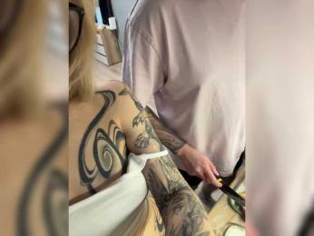 QueenKing webcam model stream image