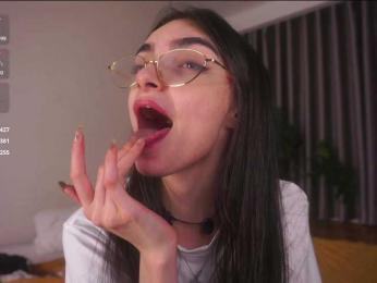 Morena-Dolcce webcam model stream image