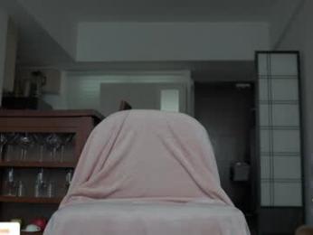 belle_adrienne webcam model stream image