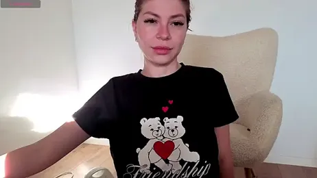Jullyenn3 webcam model stream image