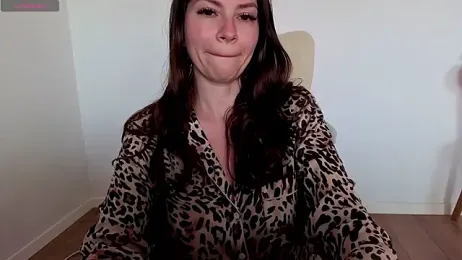 Jullyenn3 webcam model stream image