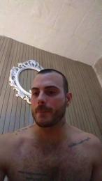 Viki84 webcam model stream image