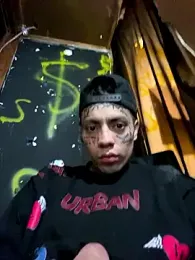 baby_young webcam model stream image