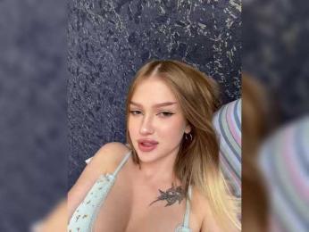 AriWafe webcam model stream image