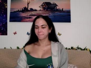 luara_ webcam model stream image