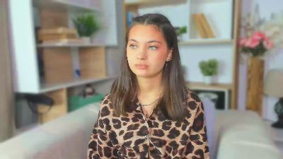 HildredUrive webcam model stream image