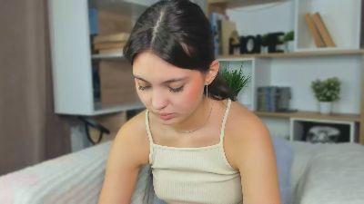 HildredUrive webcam model stream image