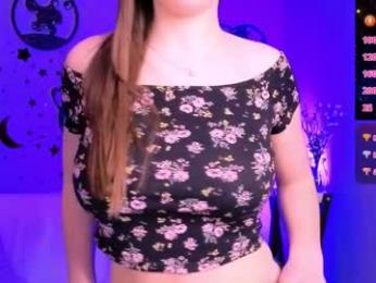 silvia_queen1 webcam chaturbate model stream image