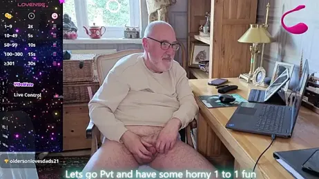 Adamdaddybear webcam model stream image