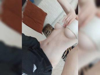 Kissa-is-klassa-a webcam bongacams model stream image