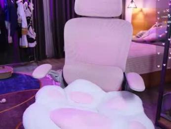 holliwould_ webcam model stream image