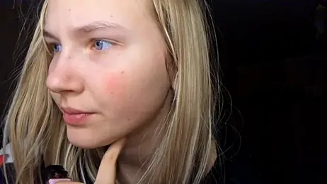 KarinRobertson webcam model stream image