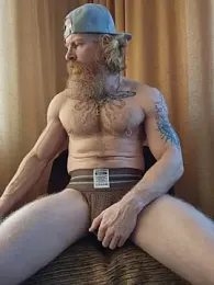 Gingerbeard40 webcam model stream image