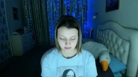 SoniNesti webcam model stream image