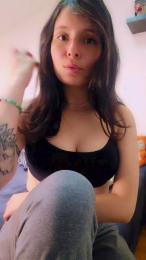 Roxannepiggy webcam cam4 model stream image