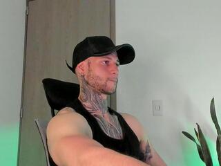 James Leeandros webcam model stream image